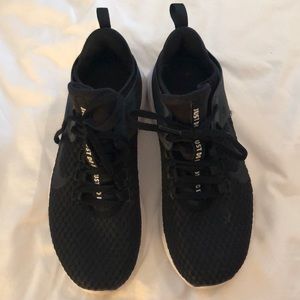 Nike Air Max Bella Trainer 2 Sneaker size 6.5